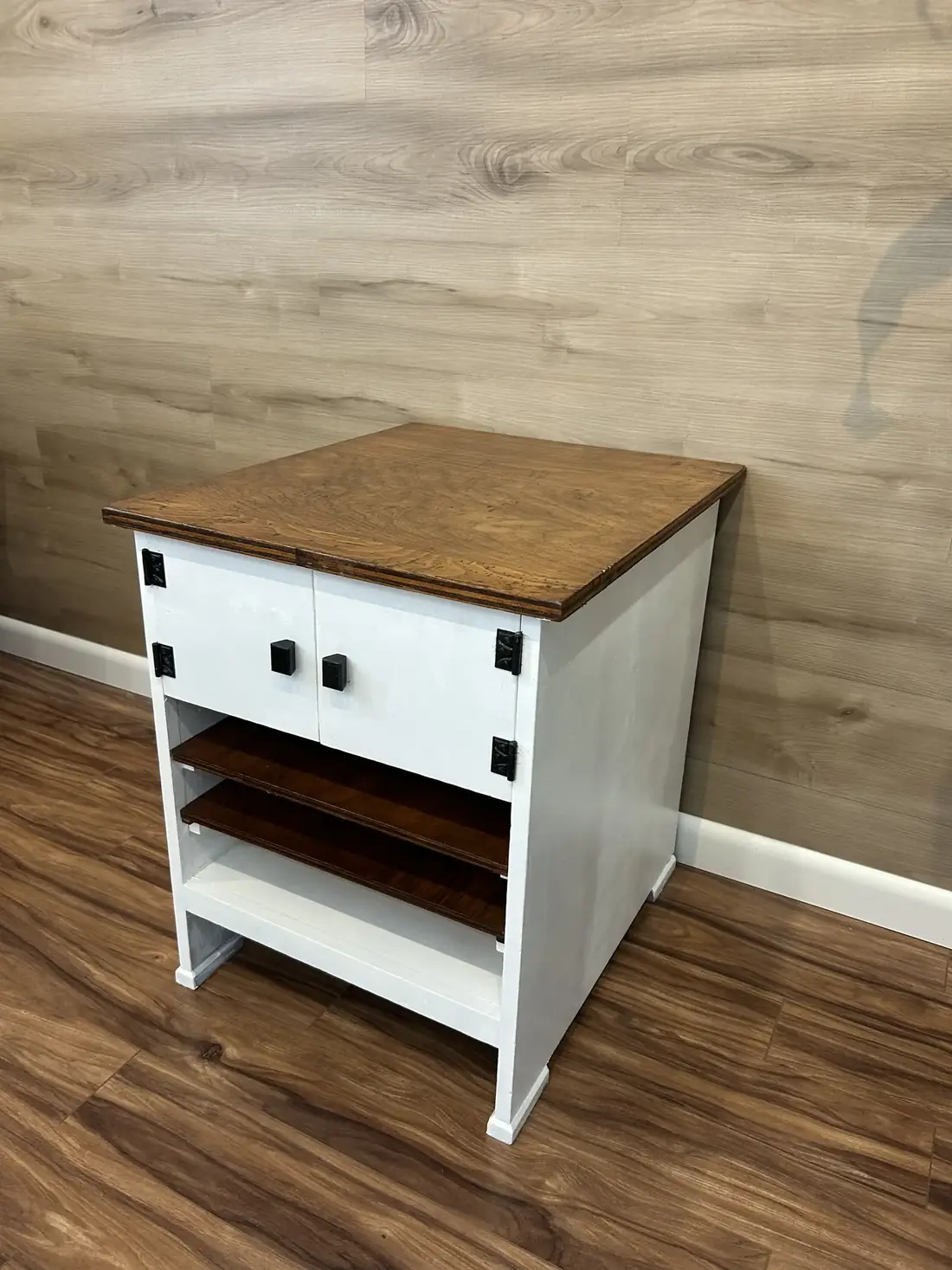 The finished side cabinet seen from the side